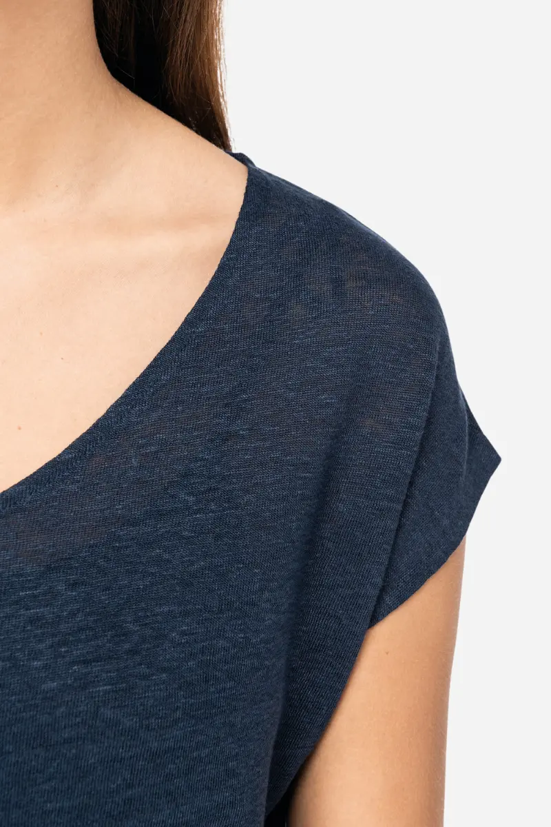 T-shirt in lino donna con scollo a V - Image 4
